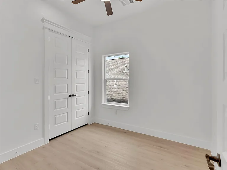 1311 E 33rd St #A — Photo 20
