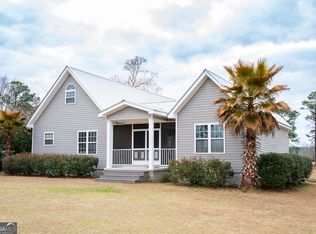 765 Max Deen Dr, Baxley, GA 31513