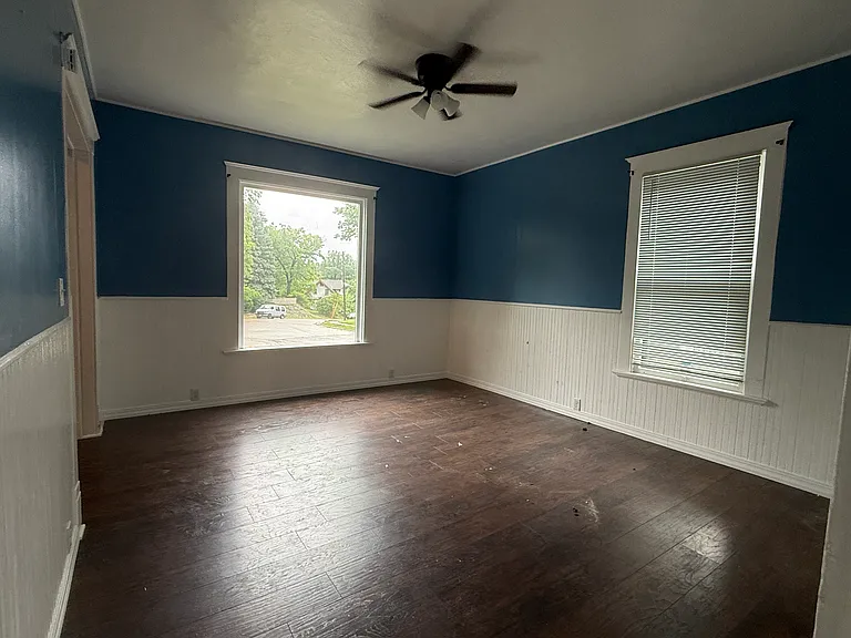1041 Carrington St — Photo 9