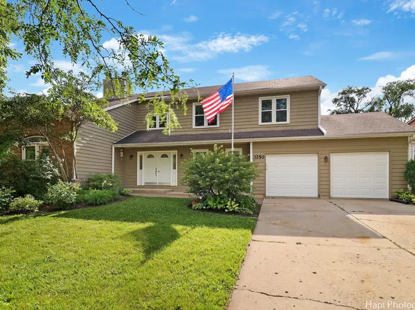 3250 Midlane Dr, Wadsworth, IL 60083