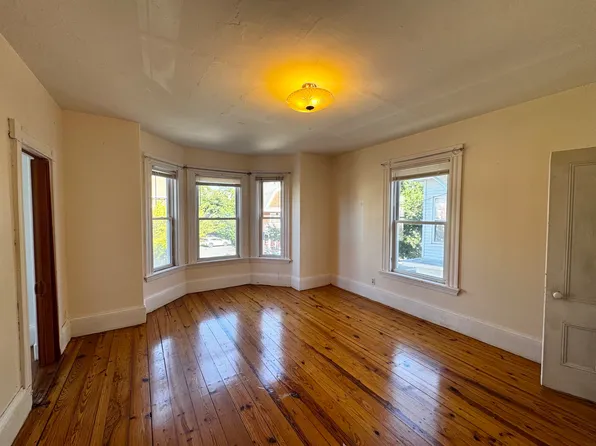 44 Elm St #2, Somerville, MA 02143