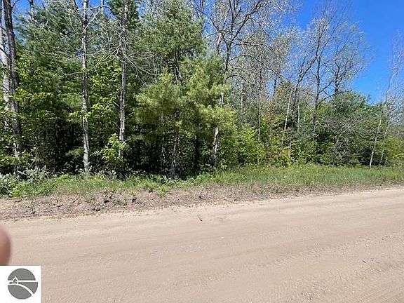 3rd image of 0 Aylsworth Rd