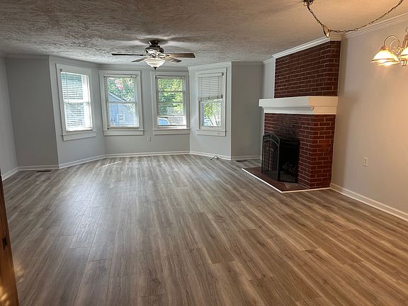2nd image of 736 Rosedale St