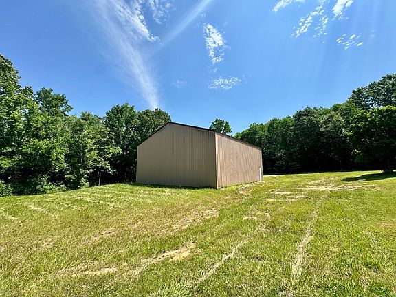 4th image of 272 Major Wallace Rd