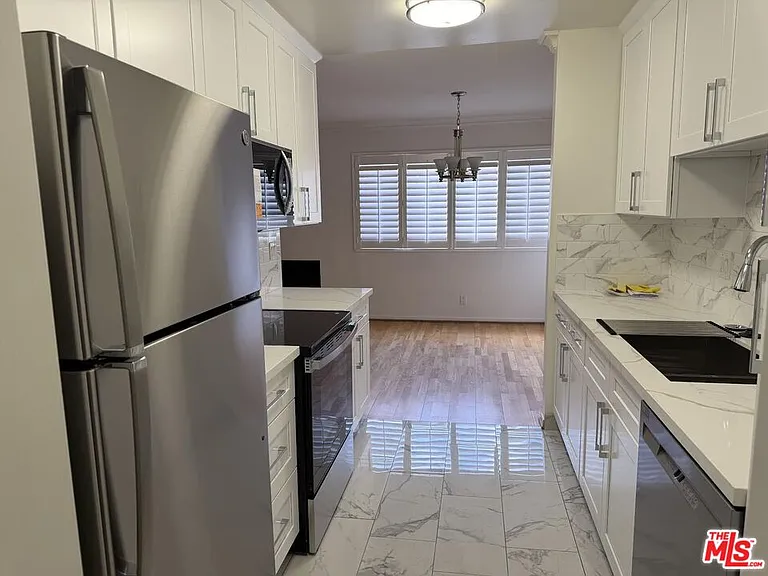 1097 S Bedford Dr #204 — Photo 12