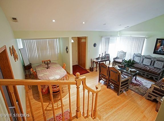 3rd image of 8040 N Ozanam Ave