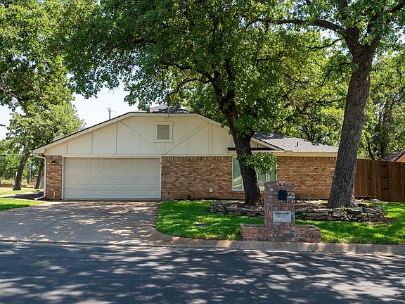 3rd image of 2237 Norwood Dr