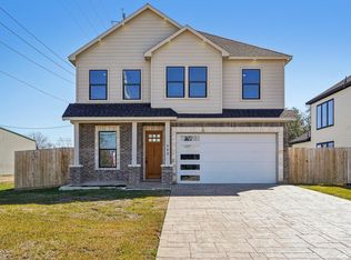 320 E Main St, La Porte, TX 77571