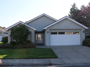 615 Cherrywood Dr, Medford, OR 97504