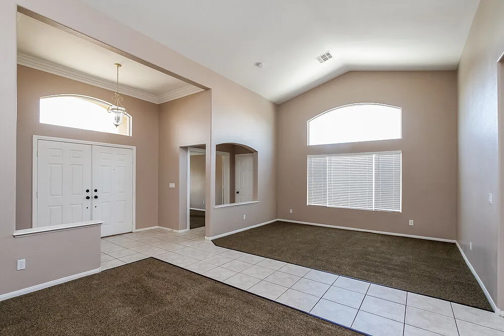 3 bed, 2.5 bath, 2290 sqft, $2,850 — Photo 3