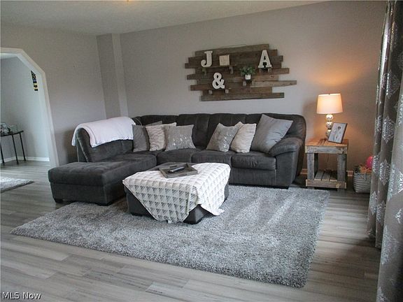 2nd image of 123 Raven Cir