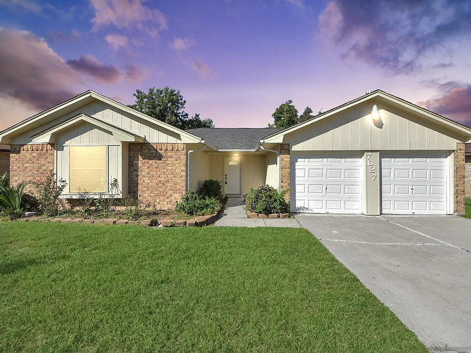 7627 Shoshone Dr
