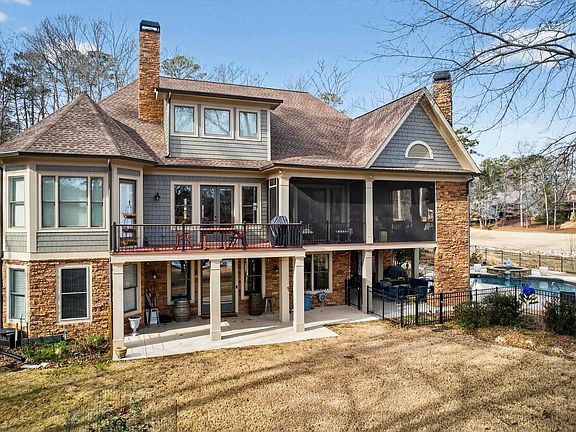 2nd image of 1060 Turnberry Cir