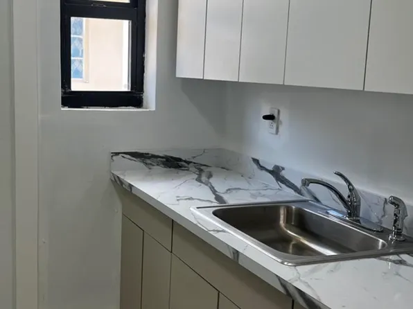 811 81st St APT 3, Miami, FL 33141