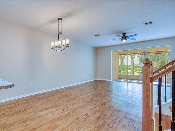 4th image of 648 Spring Lake Cir