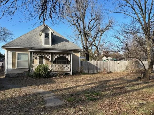 2729 Chess Ave, Parsons, KS 67357