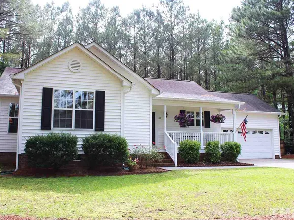 85 Troy Dr, Clayton, NC 27520