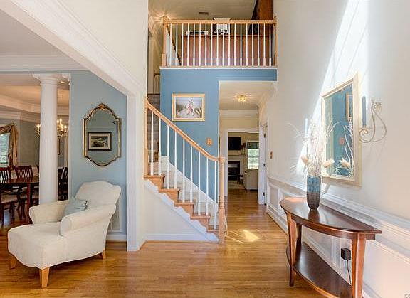 3rd image of 6009 Glen Abbey Dr