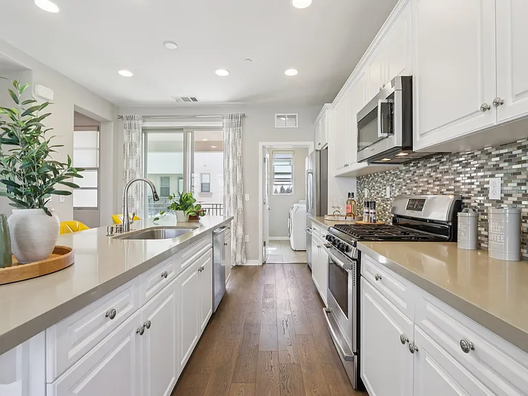951 Arrowleaf Pl — Photo 10