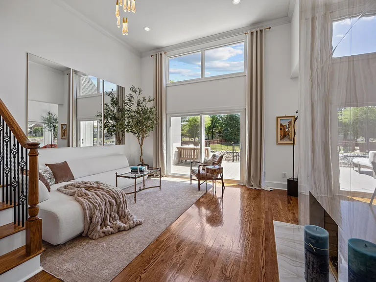 7322 Swansea Ln — Photo 26