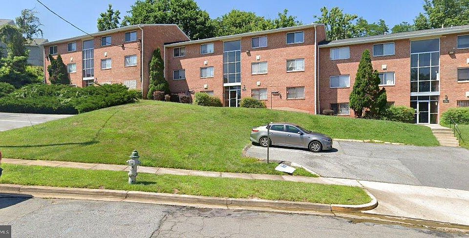 1st image of 7512 Hawthorne St APT 4