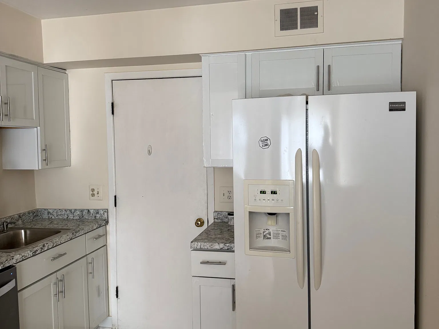 2 bed, 1.5 bath, 1254 sqft, $1,850 — Photo 3
