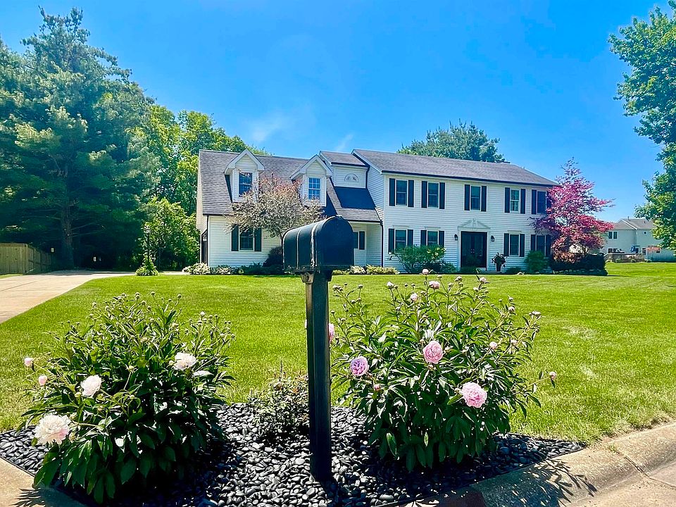 1st image of 51855 Deer Trail Ct