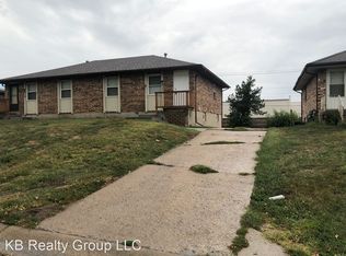 917 SW Kings Cross Rd, Blue Springs, MO 64014