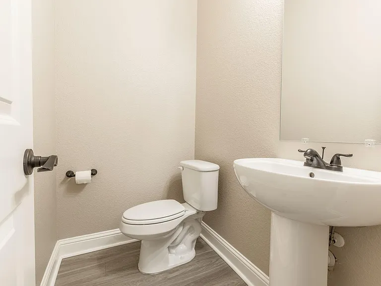 1003 Debby Ct — Photo 8