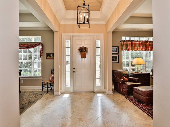 5th image of 105 Wisteria Ln