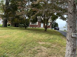 728 Oak Way, Havertown, PA 19083