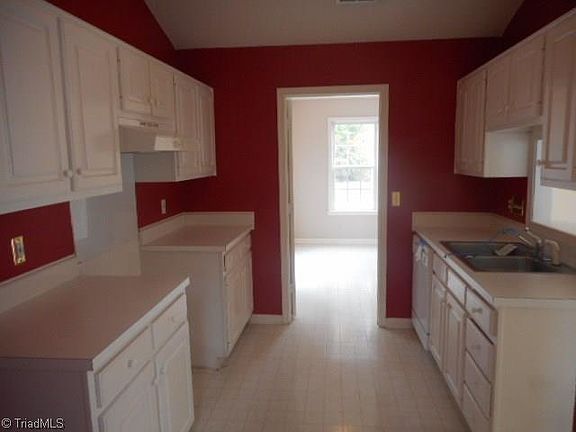 3rd image of 4301 McCarron Ct