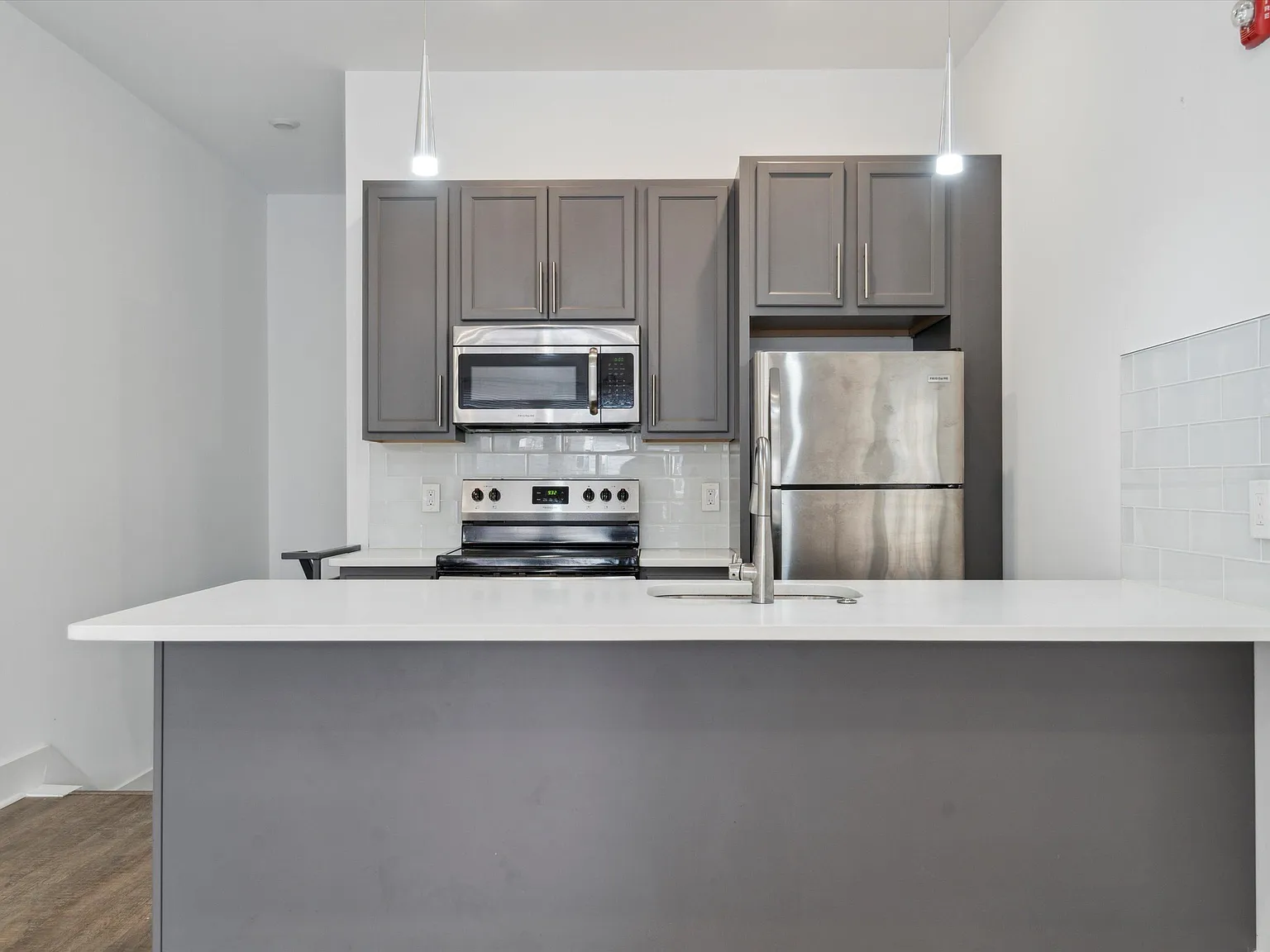 1 bed, 758 sqft, $1,442 — Photo 4