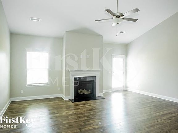 4th image of 6991 Collinwood Ln