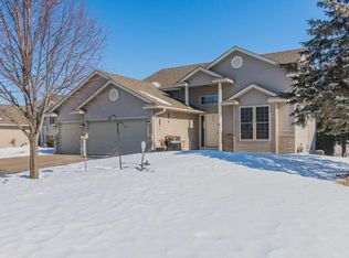22991 Navajo St NW, Saint Francis, MN 55070