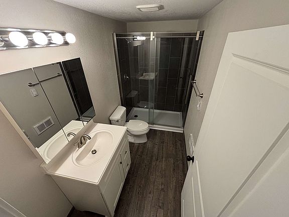 5th image of 533 E Sanson Ave #533