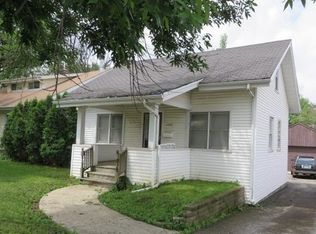 1208 Canfield Rd, Park Ridge, IL 60068