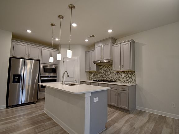 2nd image of 14919 Batteliere Dr
