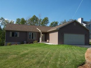 1501 Coachlight Cir, Duluth, MN 55804