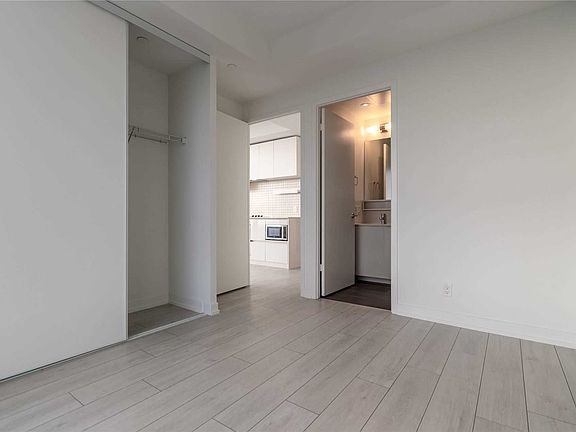 2nd image of 5 Buttermill Ave #5709