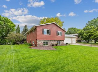 720 Menke Cir, Shakopee, MN 55379