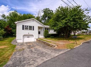 3 Stephen Dr, Webster, MA 01570