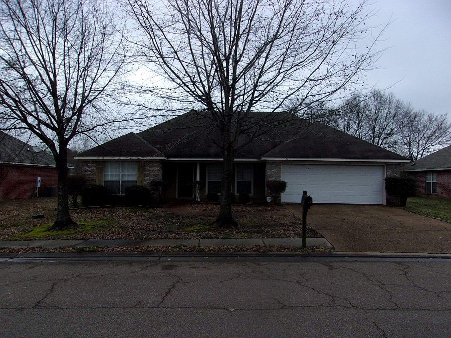 1st image of 108 Southwood Dr