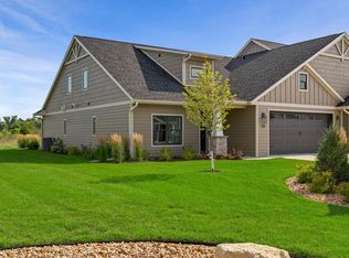 328 River Point, La Crosse, WI 54601