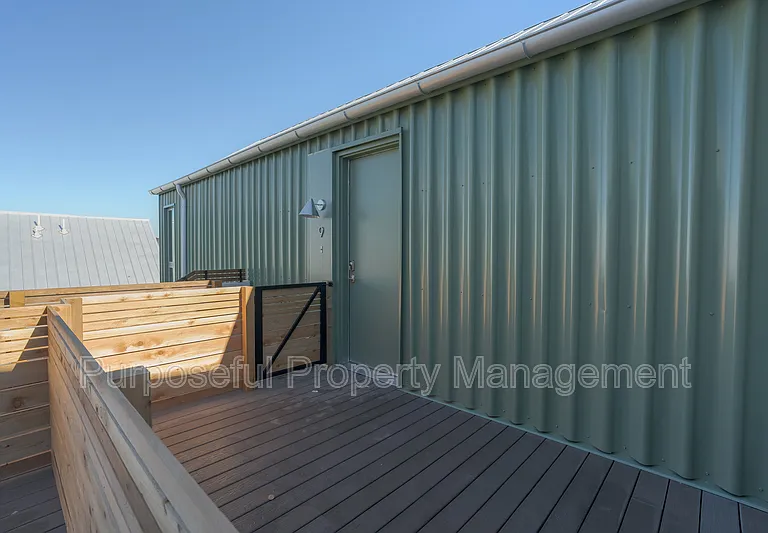934 Hangar Dr #9 — Photo 25