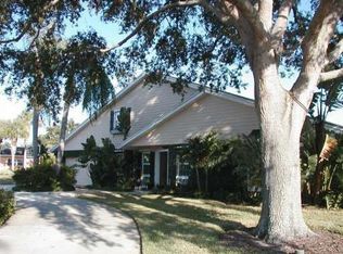 5 Hibiscus Rd, Belleair, FL 33756