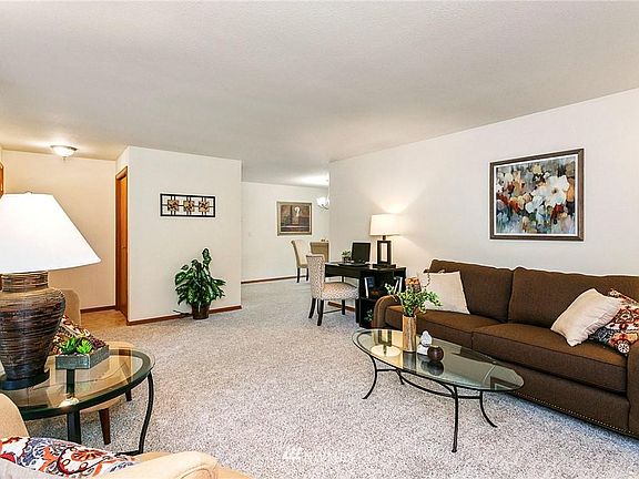 4th image of 4724 122nd Pl NE