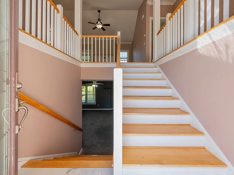 1701 Stratford View Dr — Photo 8