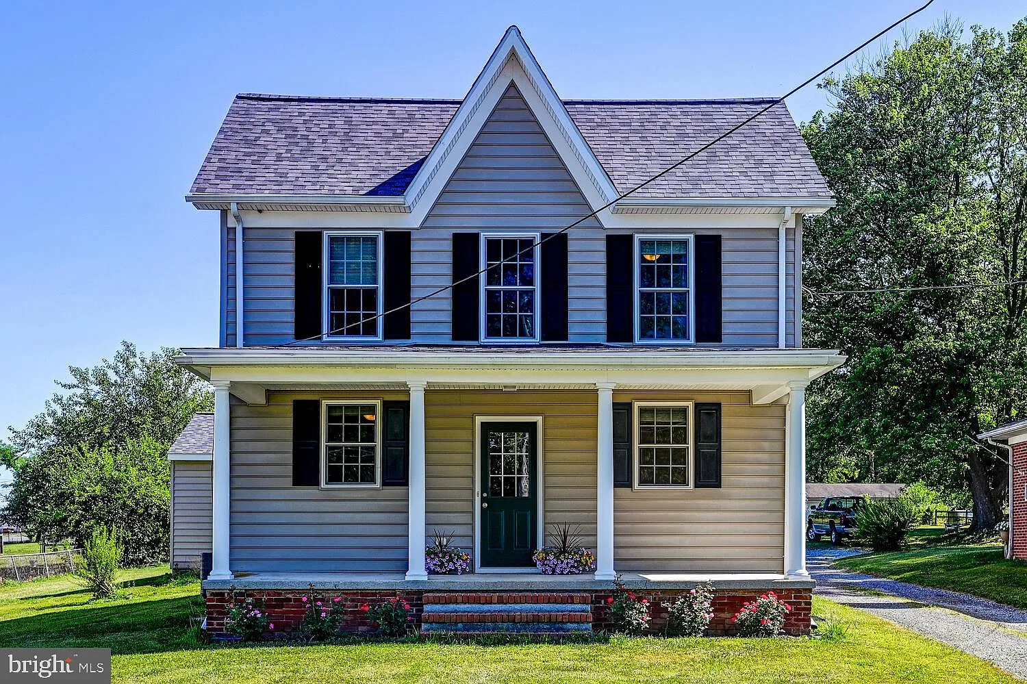 3 bed, 2.5 bath, 1800 sqft, $2,700 — Photo 1