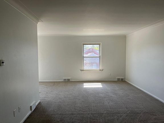 2nd image of 21335 Kingsville St #207
